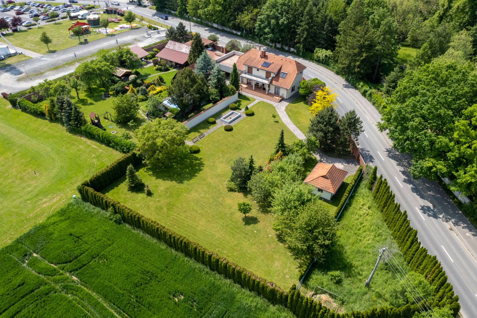 Vila na Lešné – Exteriér